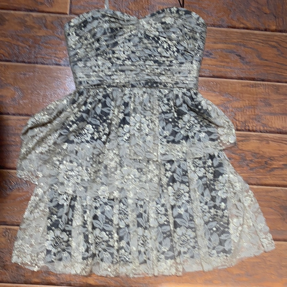 Manoukian gold lace formal dress size 6 NWT